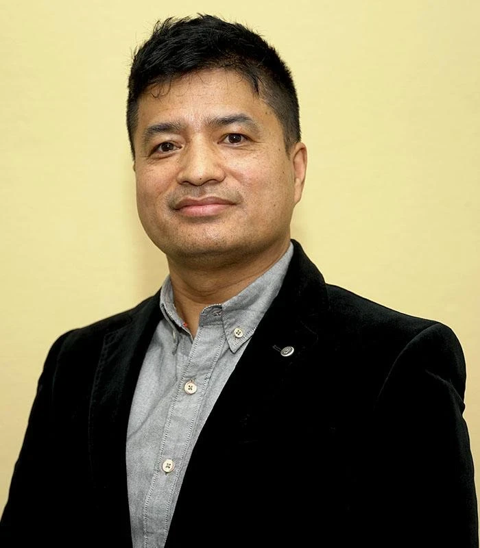 Dr. Ishwar Prajapati